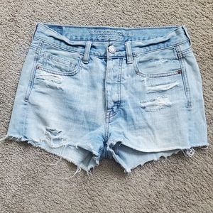 American eagle distressed denim shorts sz 4